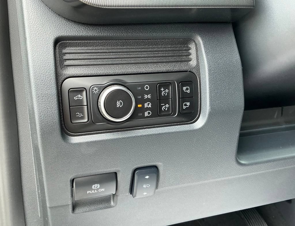 New 2026 Ford F350 Platinum AWD/4WD image 32
