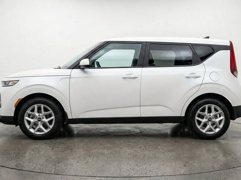 Used 2025 Kia Soul LX w/ LX Technology Package FWD image 5