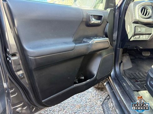 Certified 2022 Toyota Tacoma TRD Sport w/ Technology Package image 13