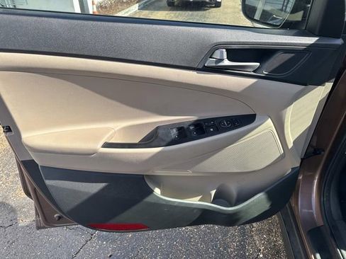 Used 2017 Hyundai Tucson SE image 24