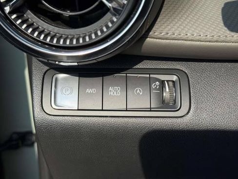 Used 2025 Chevrolet Equinox LT w/ Convenience Package II AWD/4WD image 20