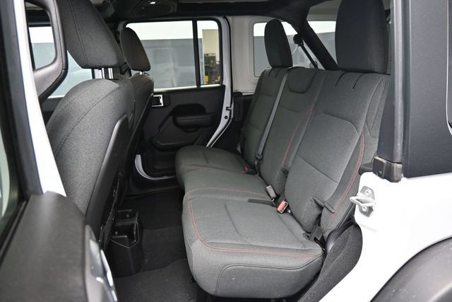 Used 2026 Jeep Wrangler Unlimited Rubicon AWD/4WD image 12