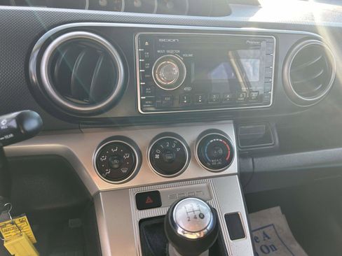 Used 2008 Scion xB image 17