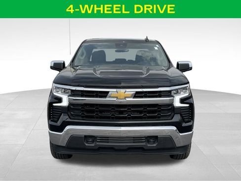 Used 2025 Chevrolet Silverado 1500 LT image 3