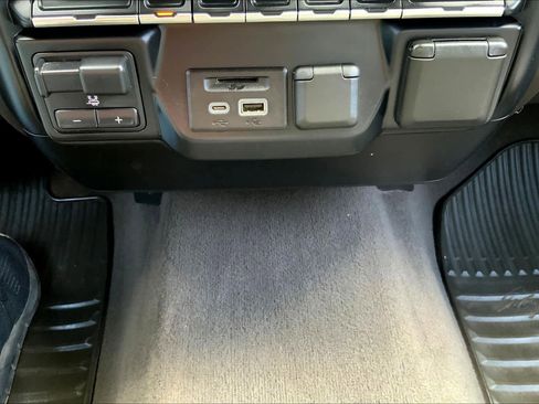 Used 2019 Chevrolet Silverado 1500 LT w/ Texas Edition image 33