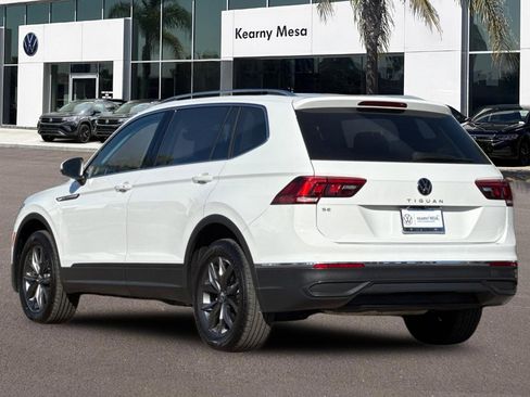 Used 2022 Volkswagen Tiguan SE w/ Panoramic Sunroof Package image 6