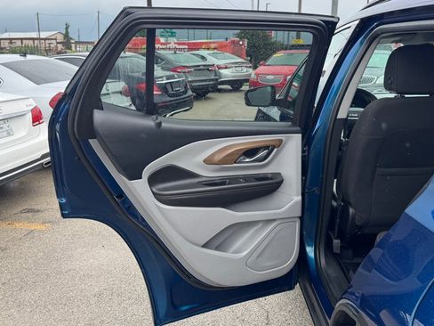 Used 2019 GMC Terrain SLE w/ Driver Convenience Package FWD image 20
