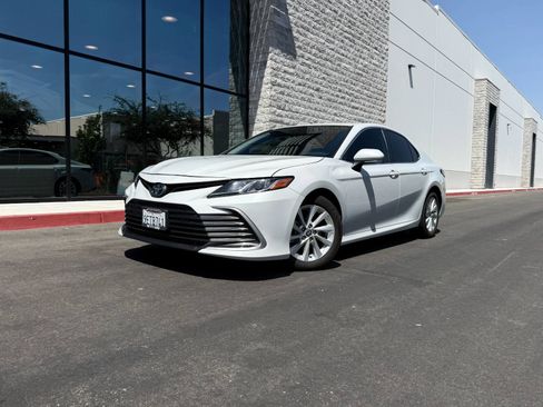 Used 2023 Toyota Camry LE w/ Convenience Package FWD image 1