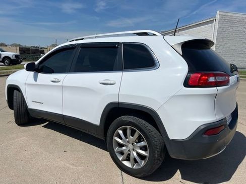 Used 2018 Jeep Cherokee Limited image 4