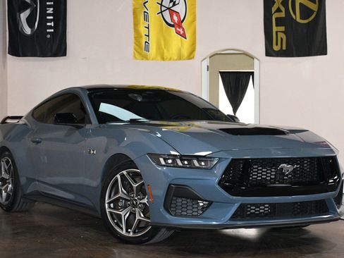 Used 2024 Ford Mustang GT Premium w/ GT Performance Package RWD image 3
