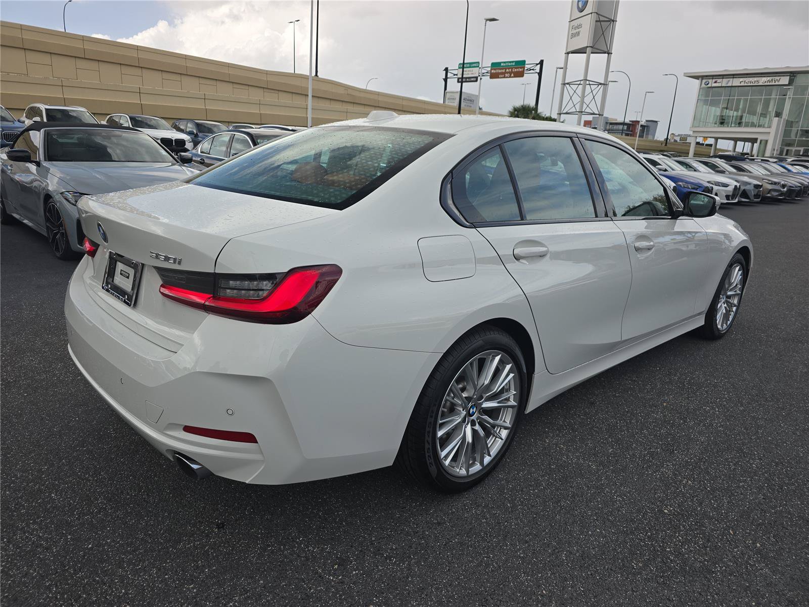 Used 2023 BMW 330i Sedan w/ Driving Assistance Package RWD image 2