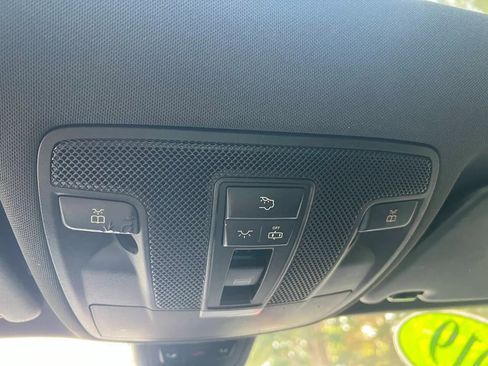 Used 2019 Mercedes-Benz GLA 250 w/ Convenience Package image 28