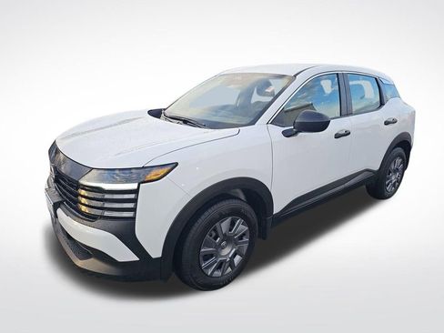 Used 2025 Nissan Kicks S image 9