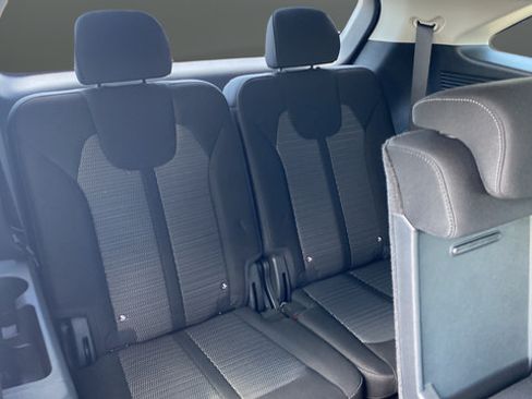 New 2026 Kia Sorento LX FWD image 27
