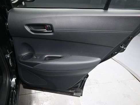 Certified 2025 Toyota Corolla Cross LE image 30