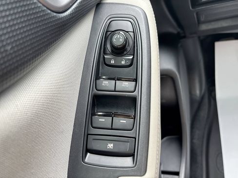 Used 2021 Subaru Forester Premium AWD/4WD image 18