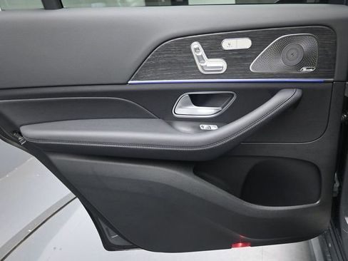 Used 2026 Mercedes-Benz GLS 450 4MATIC image 23