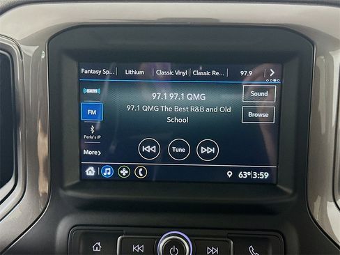 Used 2019 Chevrolet Silverado 1500 Custom Trail Boss w/ Custom Convenience Package image 17