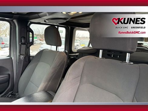 Used 2022 Jeep Wrangler Unlimited Sport image 17