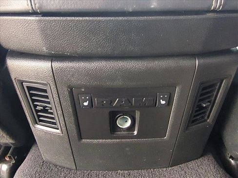 Used 2018 RAM 3500 Laramie Longhorn image 17