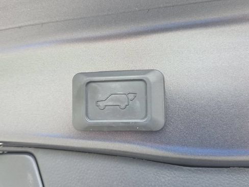 Used 2023 Toyota RAV4 XLE Premium FWD image 13