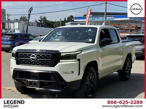 Used 2023 Nissan Frontier SV w/ Midnight Edition Package AWD/4WD image 4