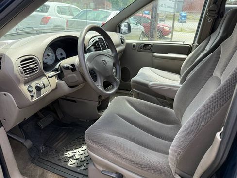 Used 2002 Dodge Caravan SE FWD image 15