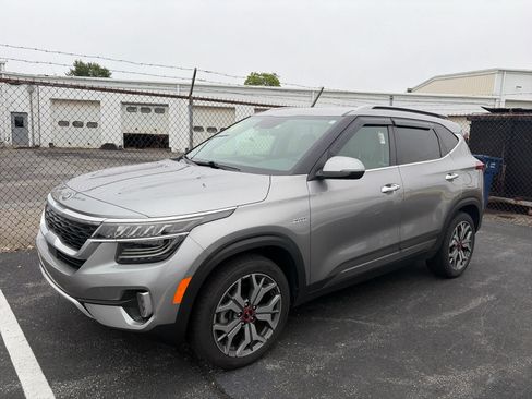 Used 2021 Kia Seltos SX AWD/4WD image 1