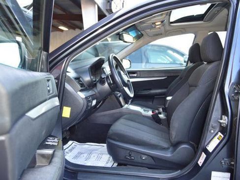 Used 2010 Subaru Outback 2.5i Premium w/ Protection Package 1A image 11