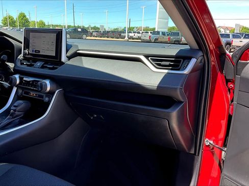 Used 2024 Toyota RAV4 LE image 19