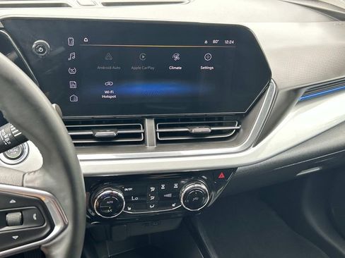 Used 2025 Chevrolet Trax LT w/ Driver Confidence Package FWD image 23