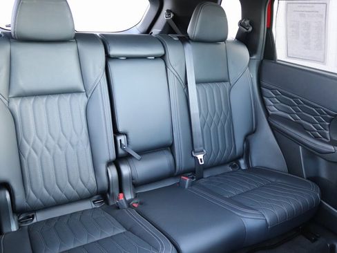 Used 2025 Mitsubishi Outlander SEL image 45