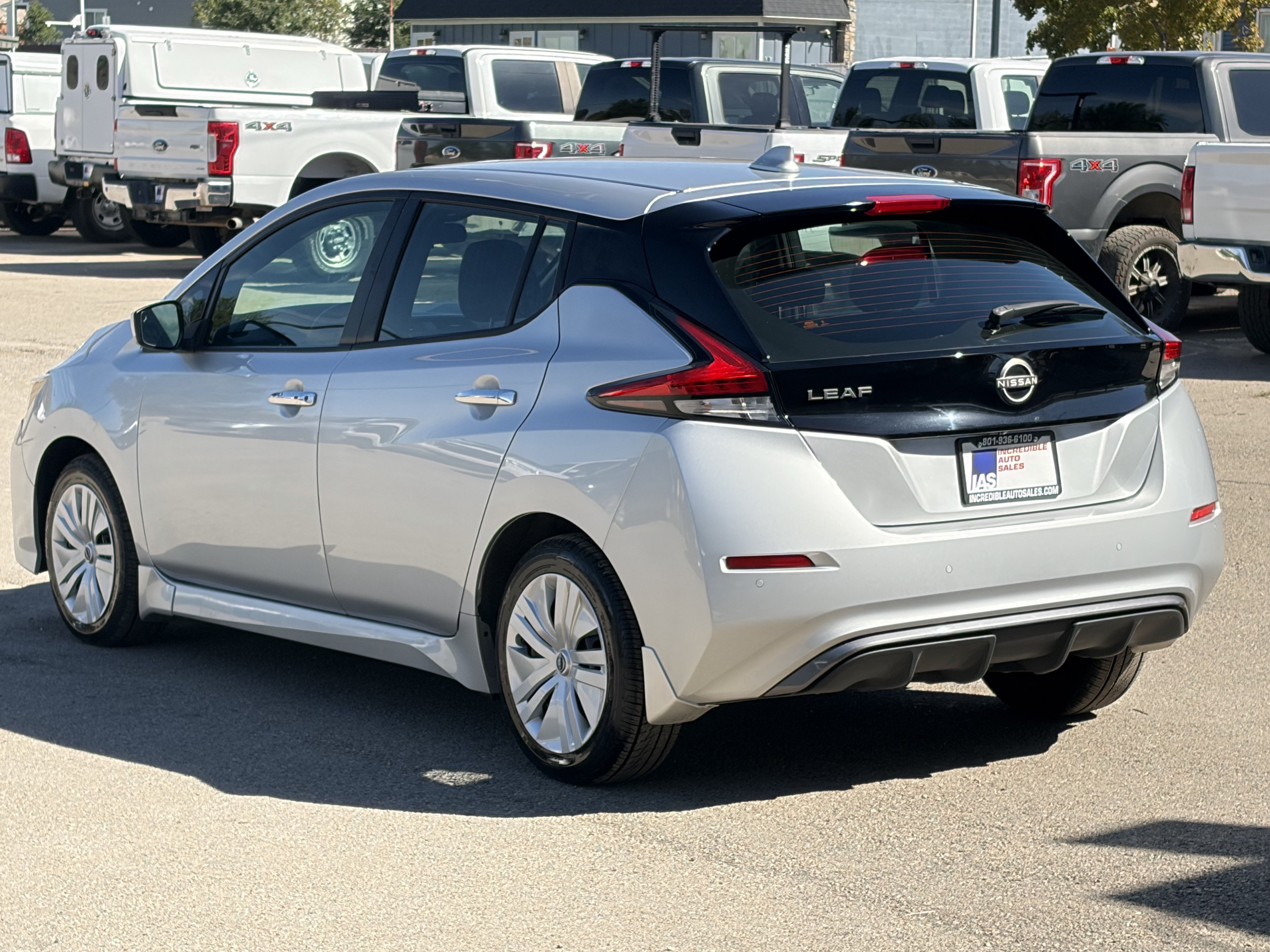 Used 2025 Nissan Leaf S FWD image 4