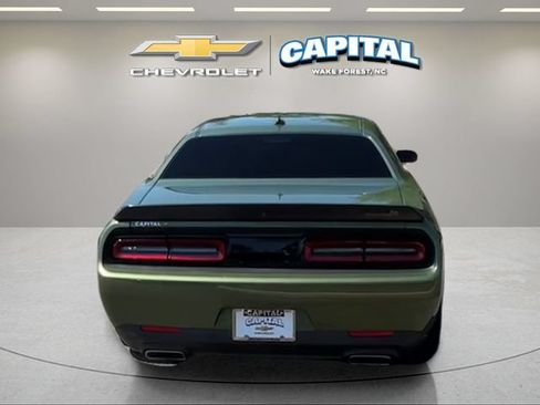 Used 2022 Dodge Challenger R/T Scat Pack RWD image 4