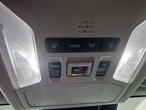 Used 2023 Toyota RAV4 XLE image 33