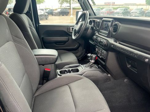 Used 2023 Jeep Wrangler Unlimited w/ Cold Weather Group AWD/4WD image 25