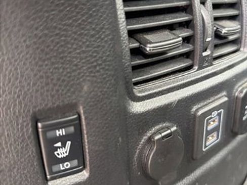 Used 2024 Nissan Titan PRO-4X w/ Pro-4x Convenience Package AWD/4WD image 22