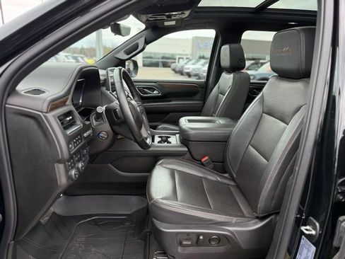 Used 2023 Chevrolet Suburban High Country AWD/4WD image 14