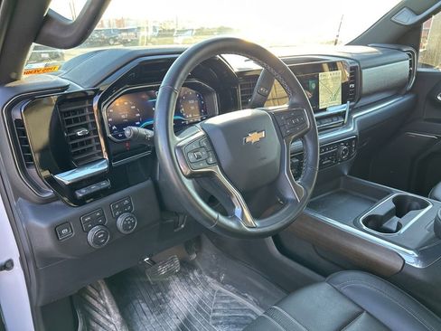 Used 2025 Chevrolet Silverado 2500 High Country w/ Technology Package image 22