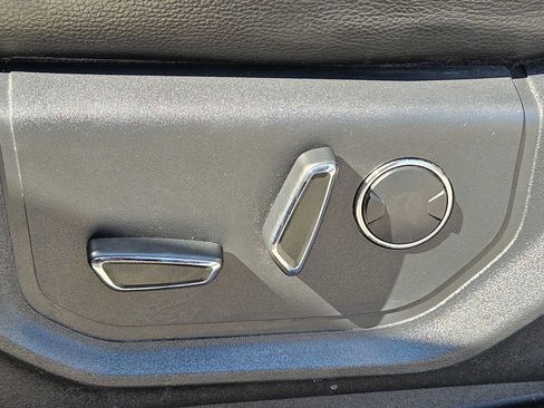 Used 2017 Ford F150 Lariat image 18