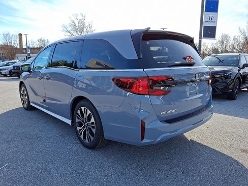 New 2026 Honda Odyssey Elite image 3