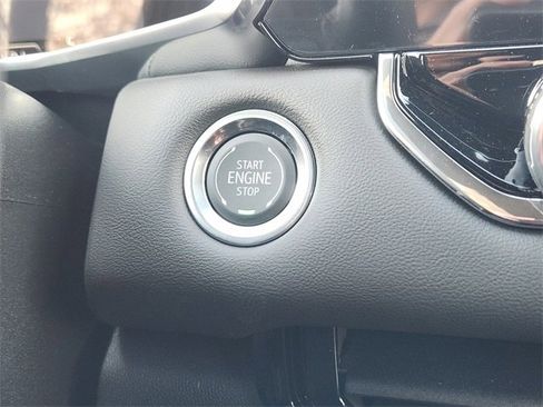 New 2026 GMC Canyon Elevation w/ Convenience Package image 16