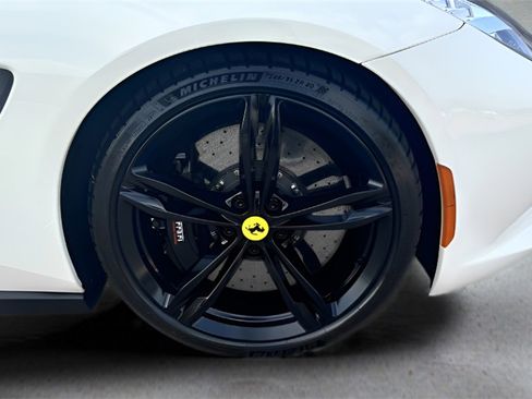 Used 2017 Ferrari GTC4Lusso image 44