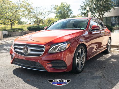 Used 2019 Mercedes-Benz E 300 4MATIC w/ Driver Assistance Package image 3