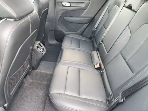 Certified 2025 Volvo XC60 B5 Core AWD/4WD image 30