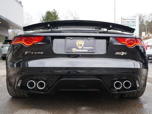 Used 2017 Jaguar F-TYPE R image 8