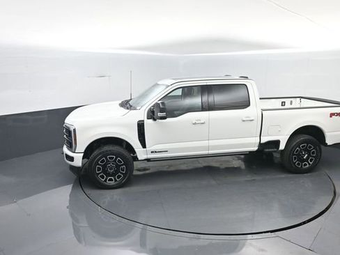 New 2026 Ford F250 Platinum w/ FX4 Off-Road Package image 20