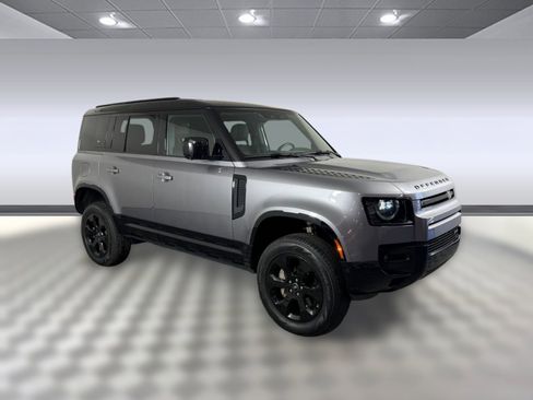 Used 2023 Land Rover Defender 110 X-Dynamic SE AWD/4WD image 7