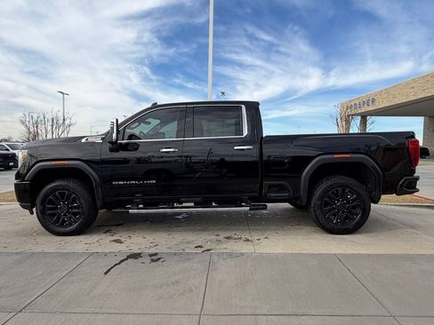 Used 2021 GMC Sierra 2500 Denali w/ Denali Ultimate Package image 9