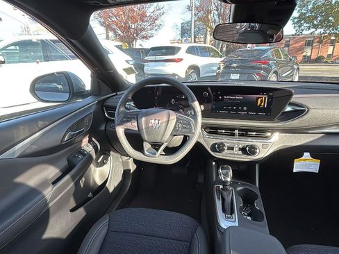 New 2025 Buick Envista Preferred w/ Convenience II Package image 25